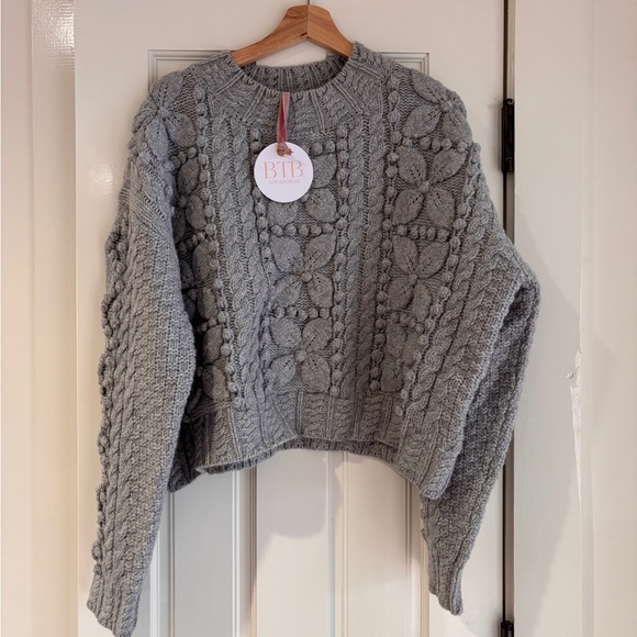 Btb Los Angeles Sweaters - BTB Gray Floral Cable Knit Sweater
